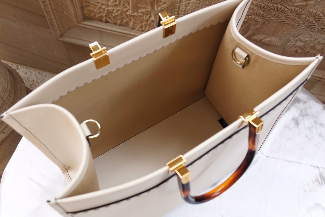 Fendi Sunshine Large 40.5 White Calfskin Tote Bag - Image 5