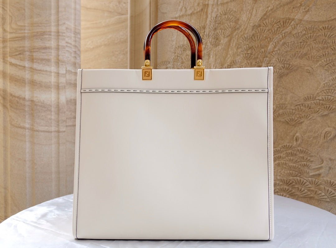 Fendi Sunshine Large 40.5 White Calfskin Tote Bag - Image 6