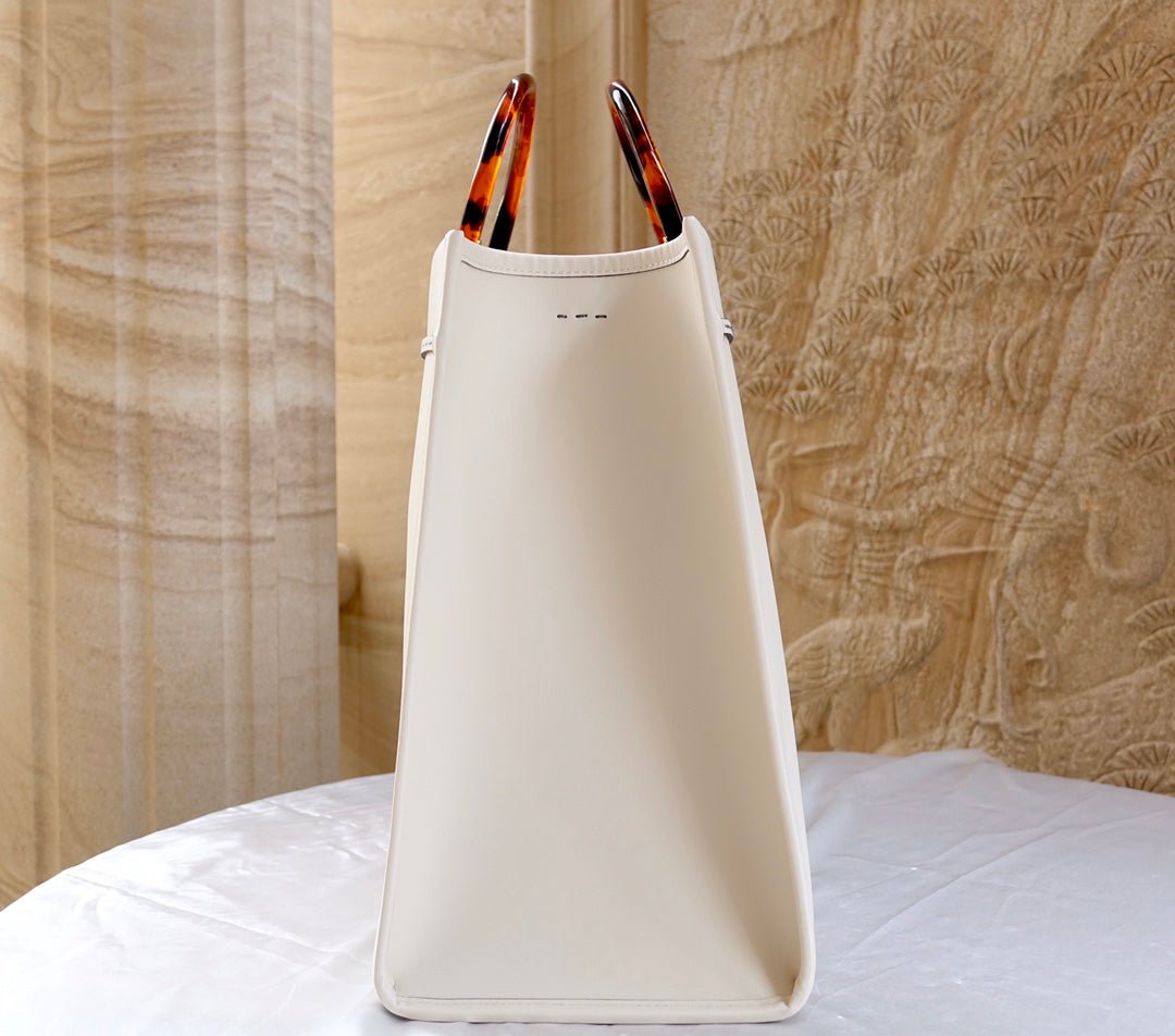 Fendi Sunshine Large 40.5 White Calfskin Tote Bag - Image 9