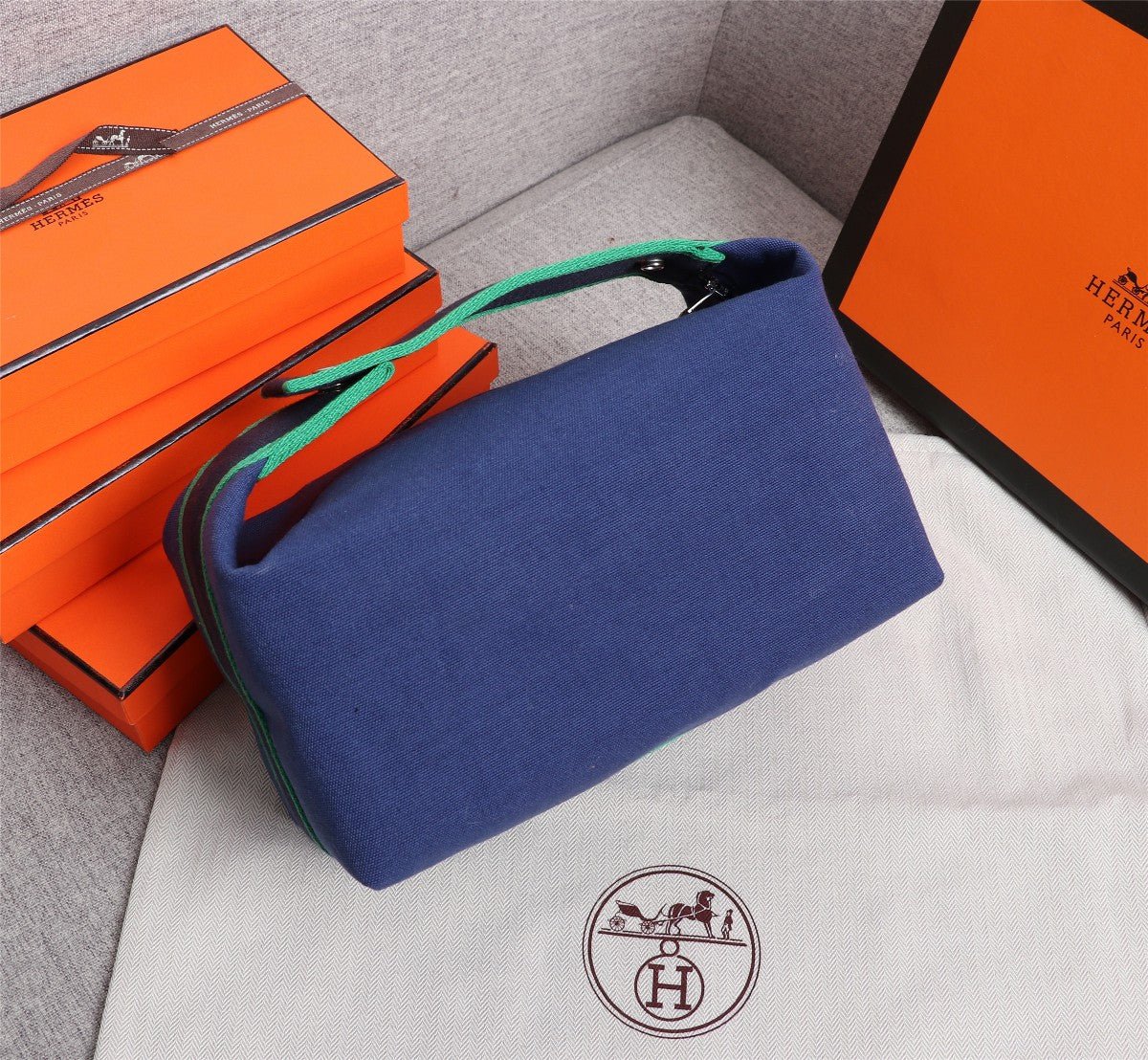 Alternative view of HERMES BRIDE-A-BRAC 25 AZURE CANVAS