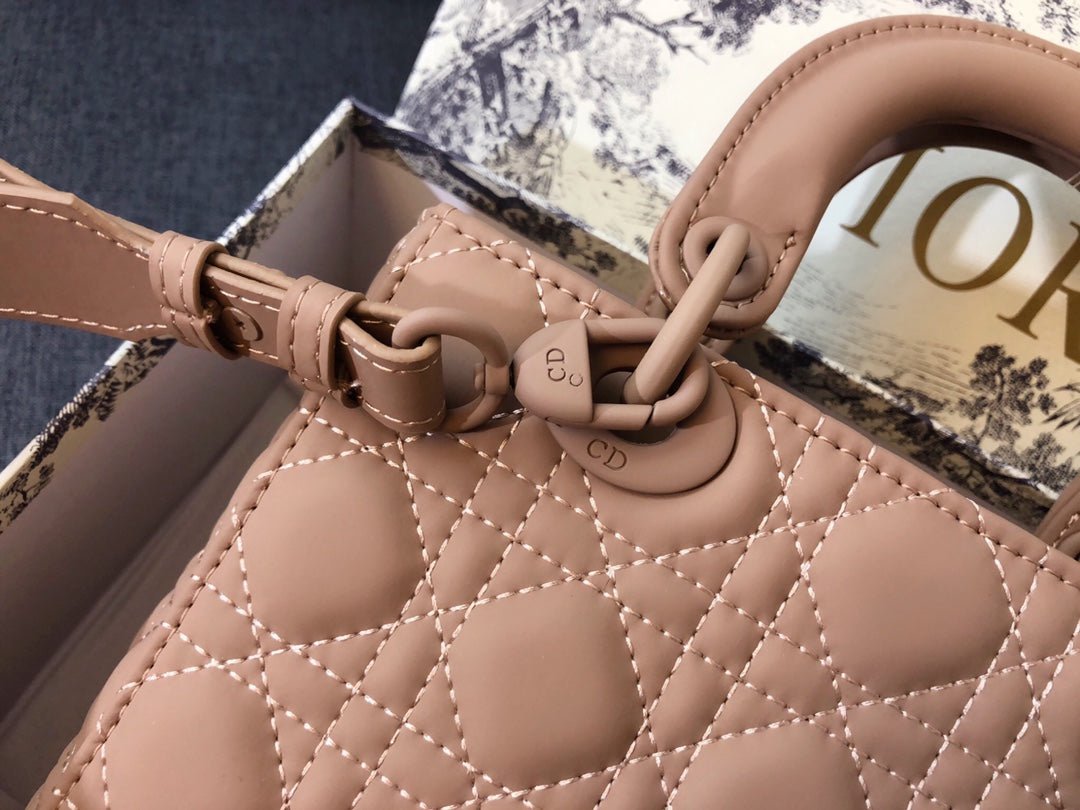 Dior Medium Lady 20 Camel Brown Calfskin Handbag - Image 5