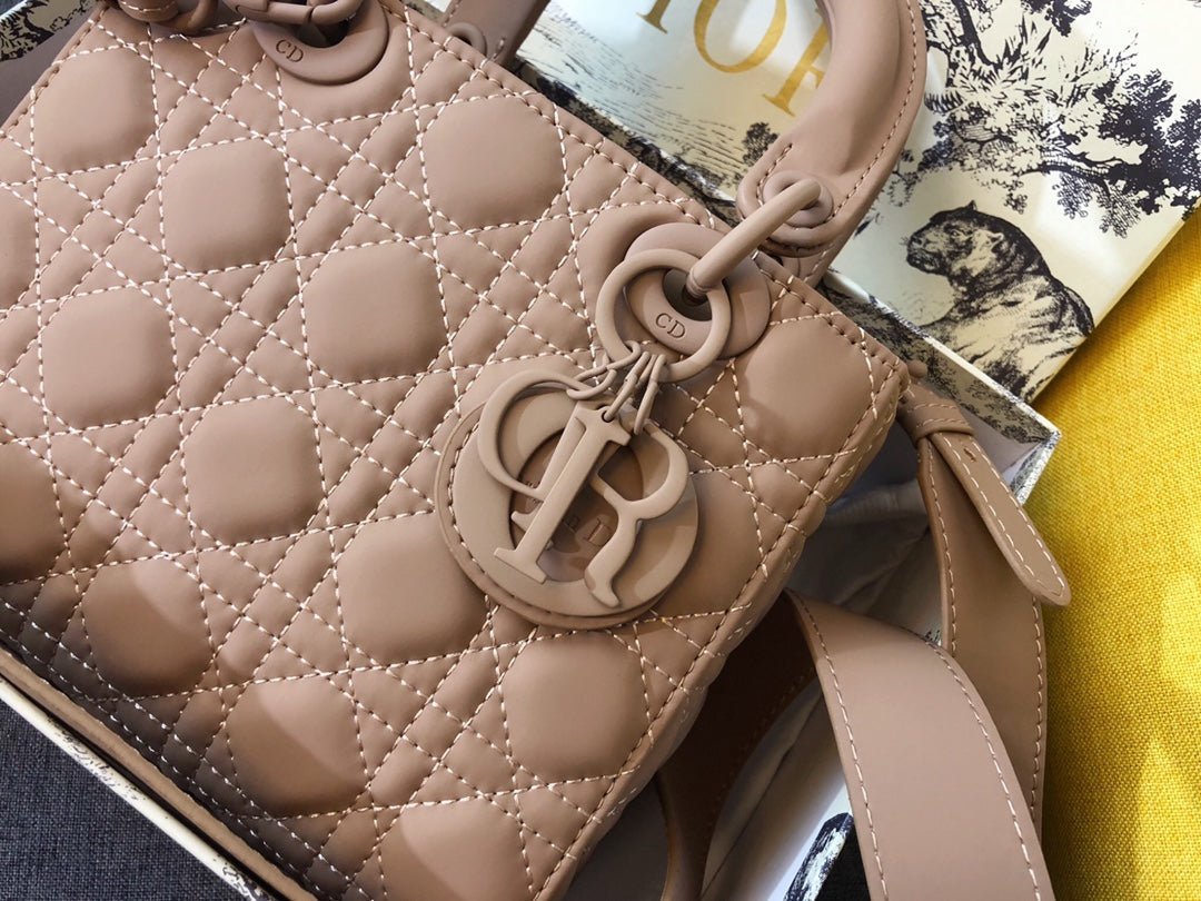 Dior Medium Lady 20 Camel Brown Calfskin Handbag - Image 4