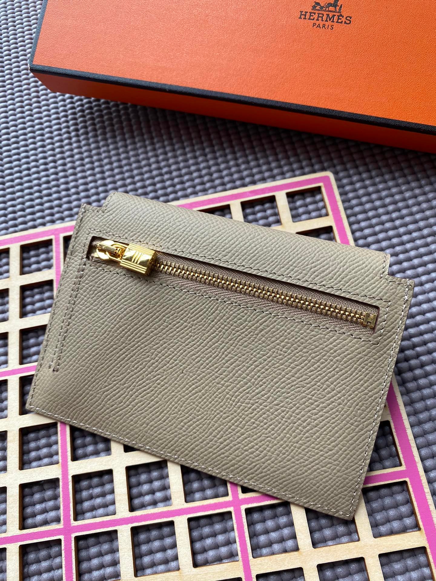 Alternative view of HERMES Kelly Pocket 13.5 Light Brown Epsom Ghw