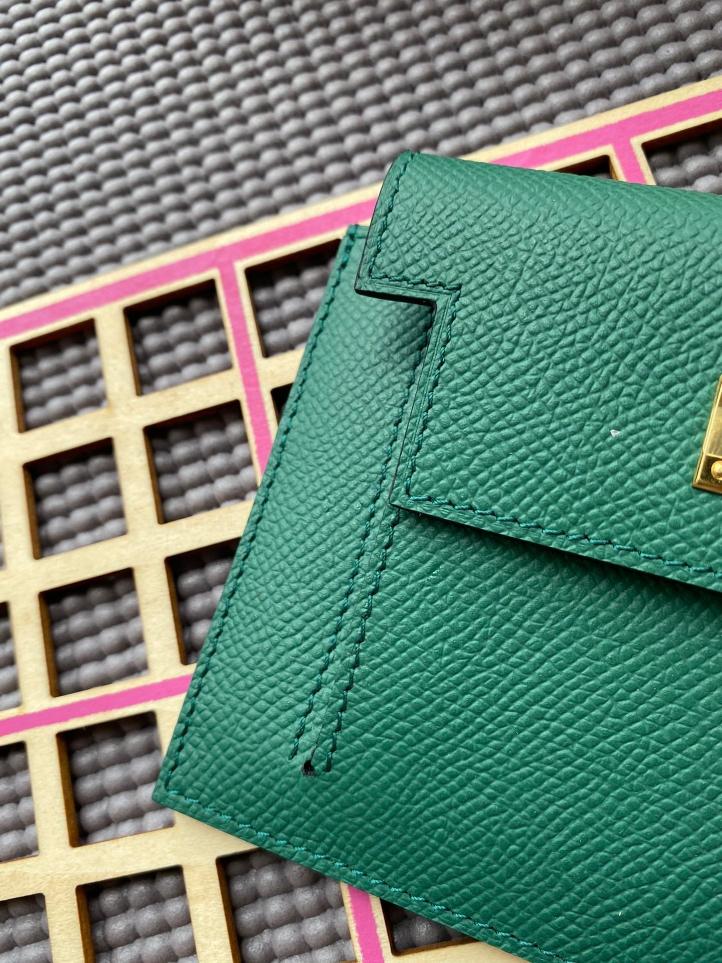 HERMES Kelly Pocket 13.5 Dark Green Epsom Ghw - Image 8