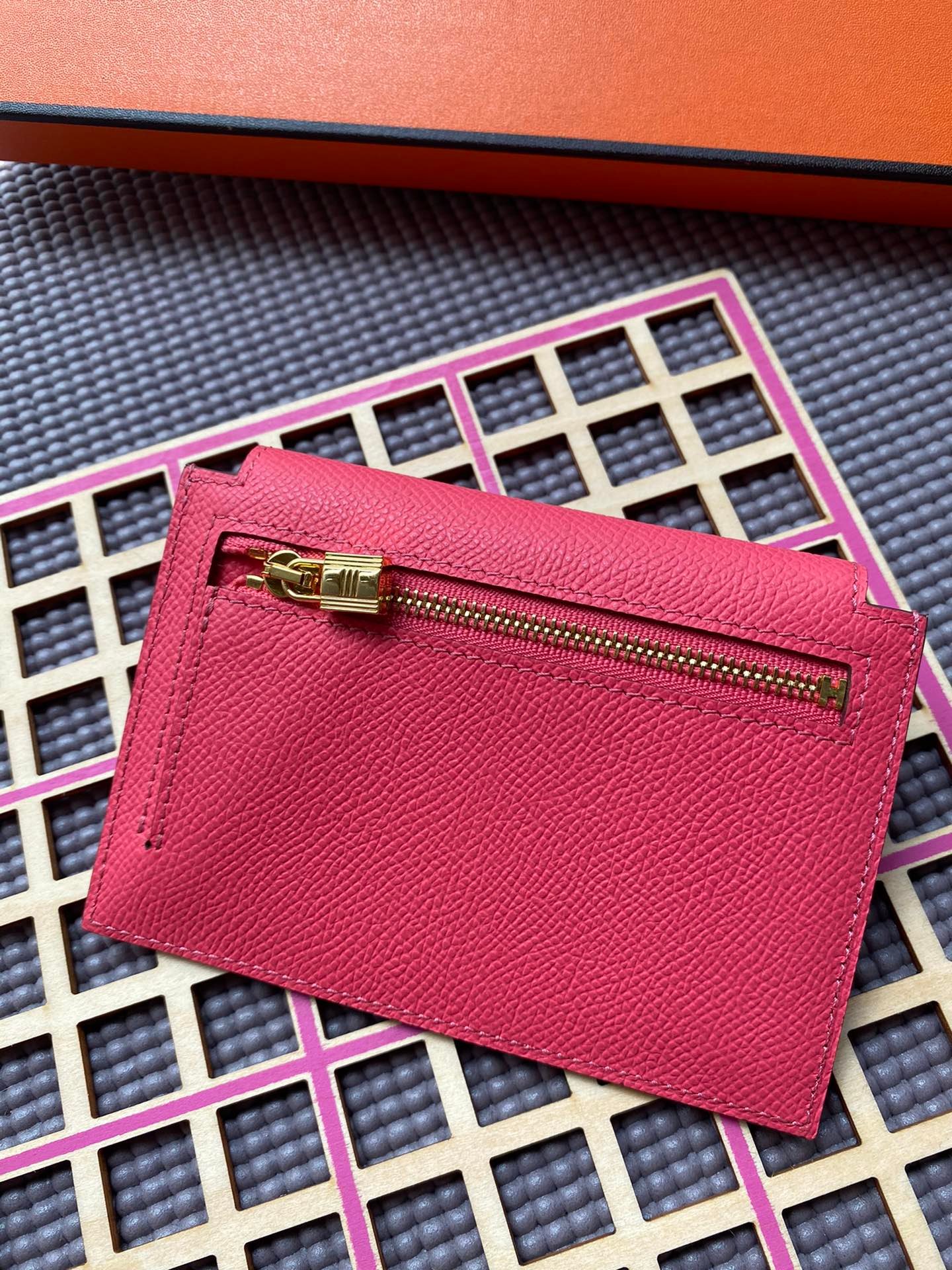 Alternative view of HERMES Kelly Pocket 13.5 Dark Pink Epsom Ghw