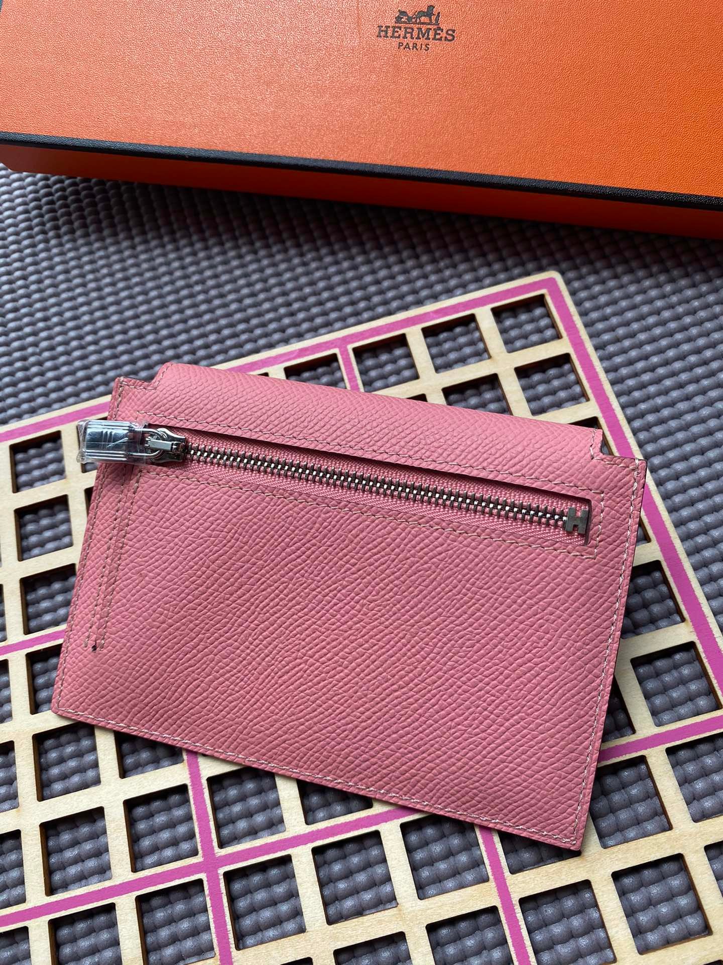 Alternative view of HERMES Kelly Pocket 13.5 Pink Epsom Shw