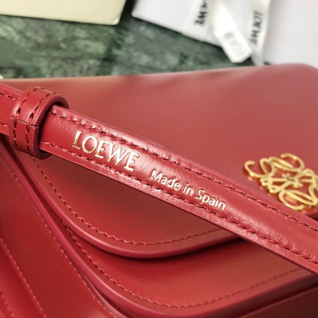 LOE GOYA BAG 18 IN CHERRY RED SILK CALFSKIN - Image 4