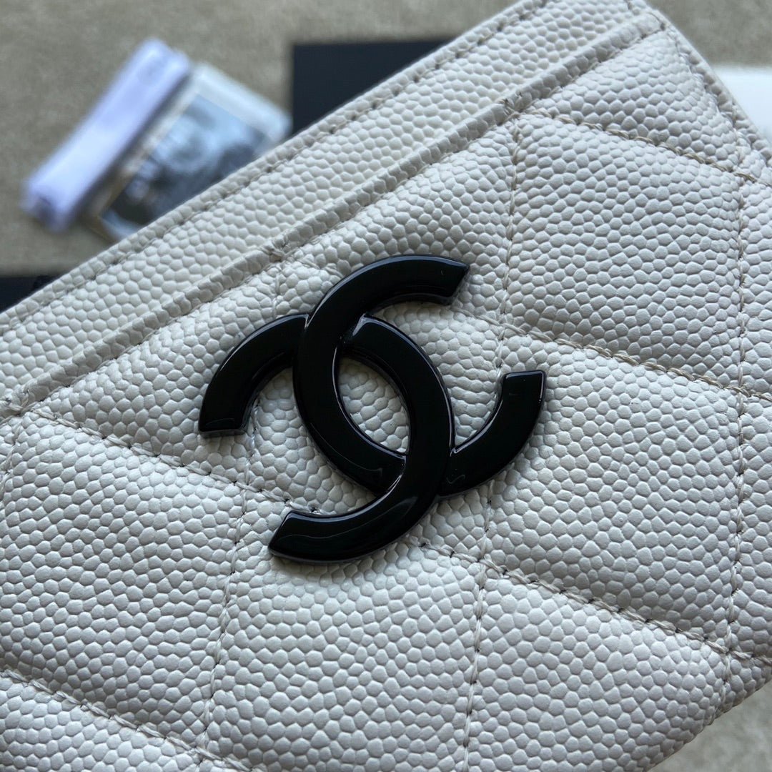 cc card holder 11cm white caviar black hardware - Image 8