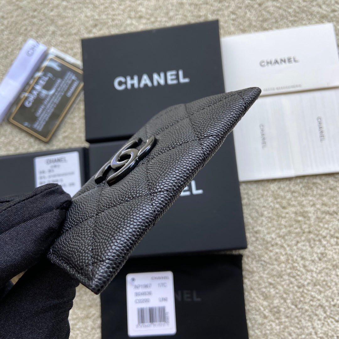 cc card holder 11cm black caviar black hardware - Image 3
