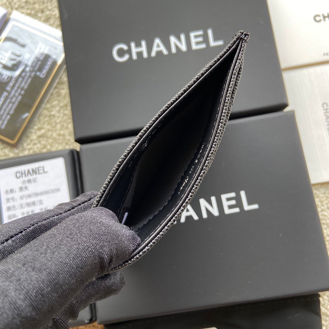 cc card holder 11cm black caviar black hardware - Image 7