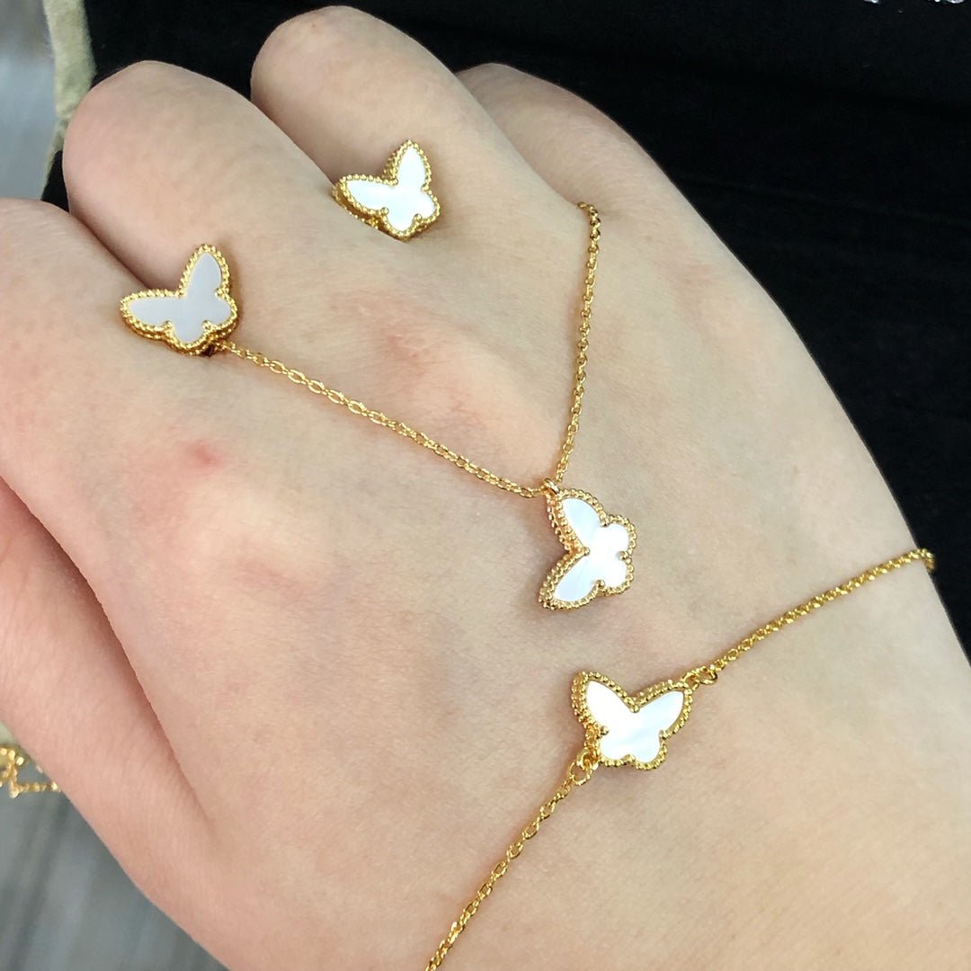 VCA Butterfly Gold White MOP Bracelet - Image 4