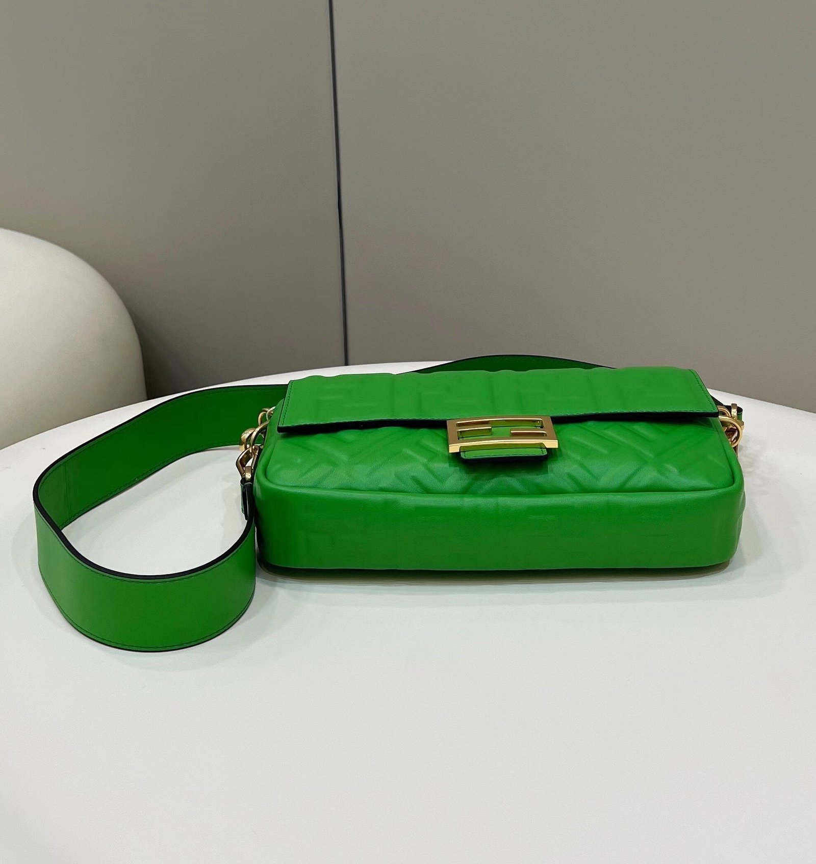 Fendi Baguette 27 Emerald Green Soft Lambskin - Image 3