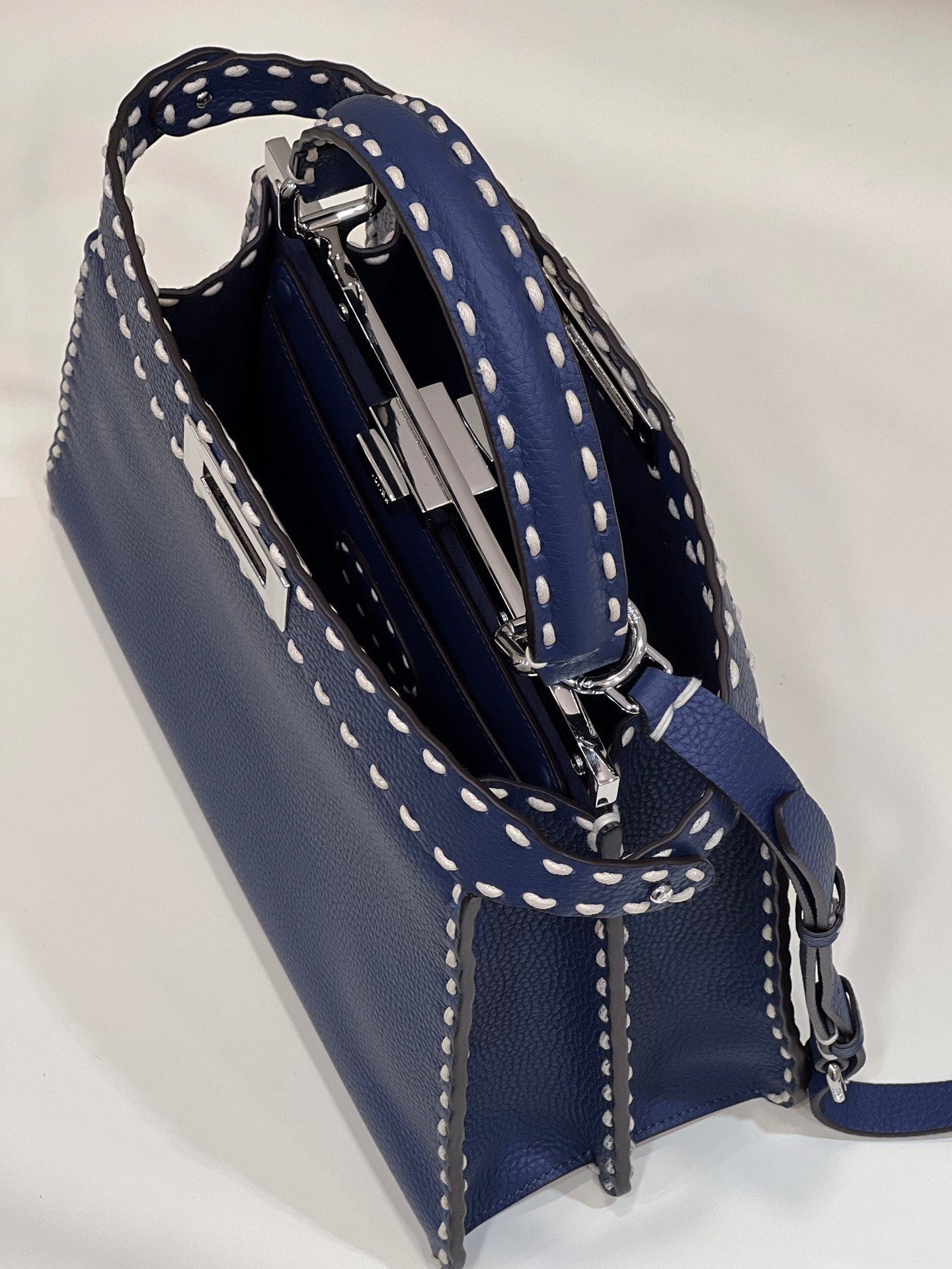 Fendi Peekaboo Iseeu 33cm Navy Blue Calfskin - Image 5