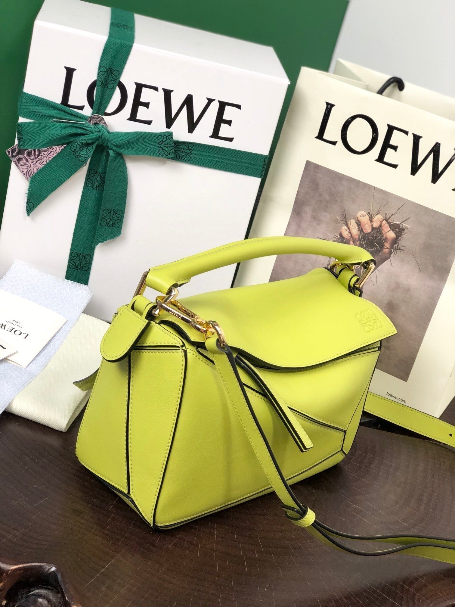 Alternative view of SMALL PUZZLE 24 BAG IN CLASSIC MEADOW GREEN CALFSKIN