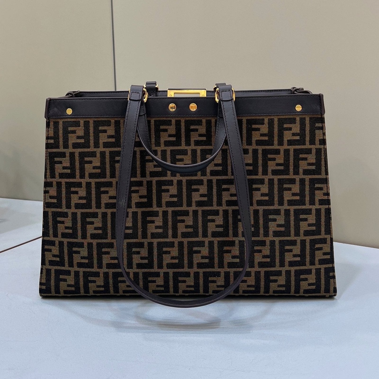 Fendi Tote 41 Brown Black Canvas Gold Hardware