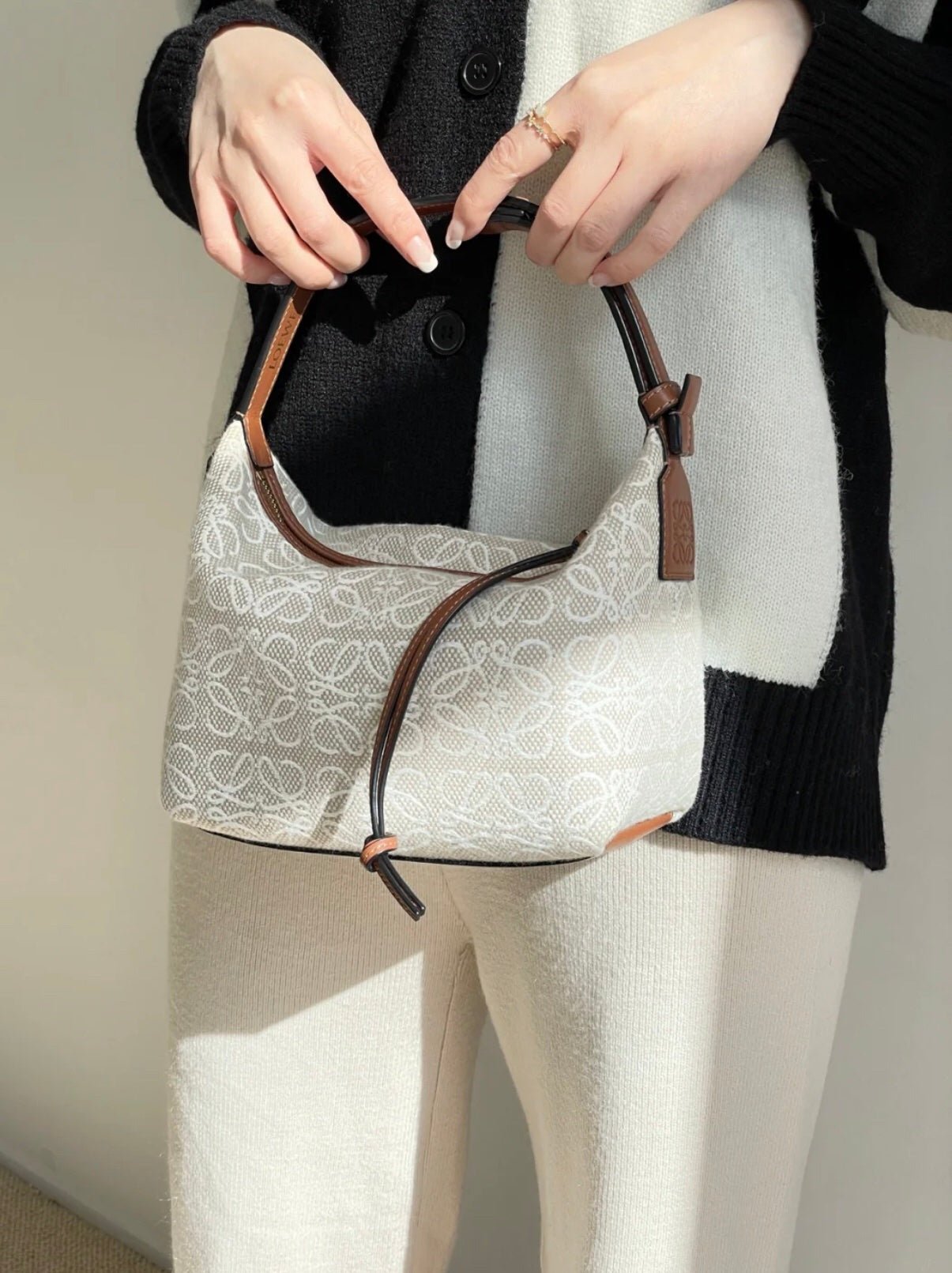 Alternative view of LOE CUBI 35 BAG IN WHITE ANAGRAM JACQUARD AND CALFSKIN
