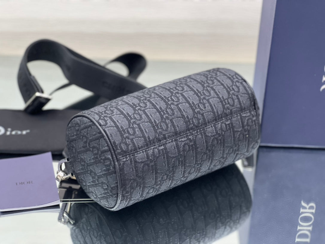 Dior Roller Round Bucket Black Oblique Bag - Image 3