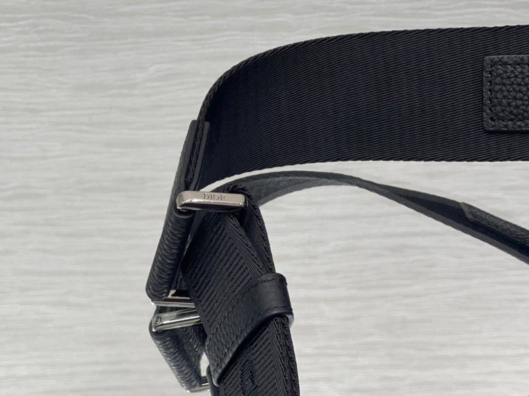 Dior Roller Round Bucket Black Oblique Bag - Image 6