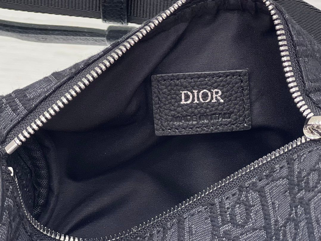 Dior Roller Round Bucket Black Oblique Bag - Image 9