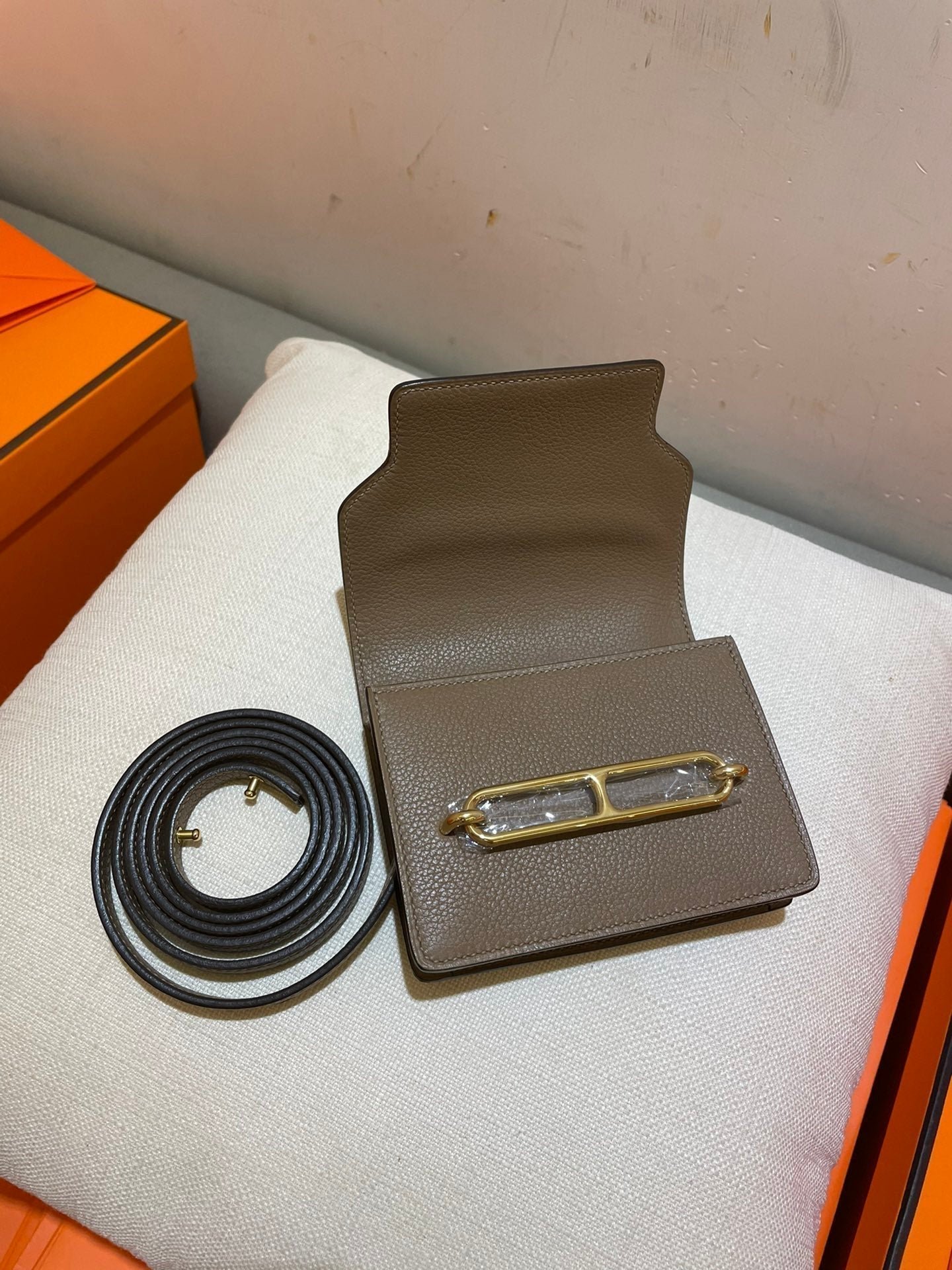 Hermès Togo Etoupe Roulis Compact Wallet - Image 6