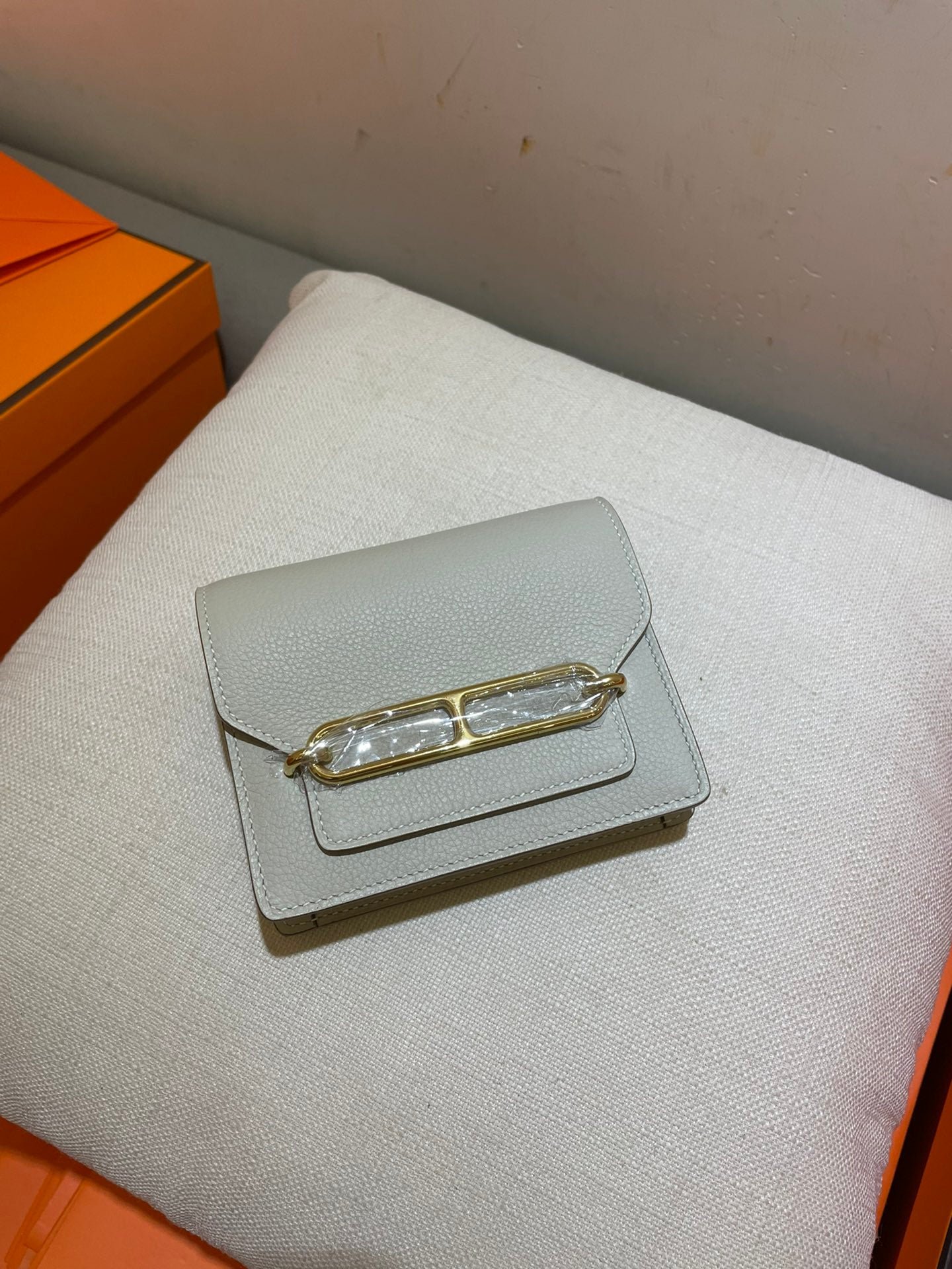 Alternative view of HERMES RoulisSlim Wallet 12.7 White Calfskin Ghw