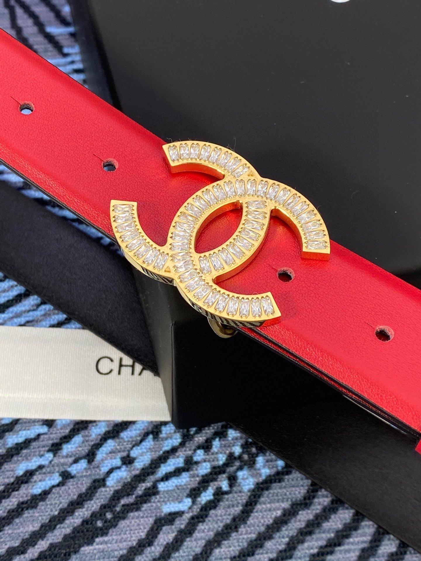 Chanel Gold Crystal Belt - Image 3
