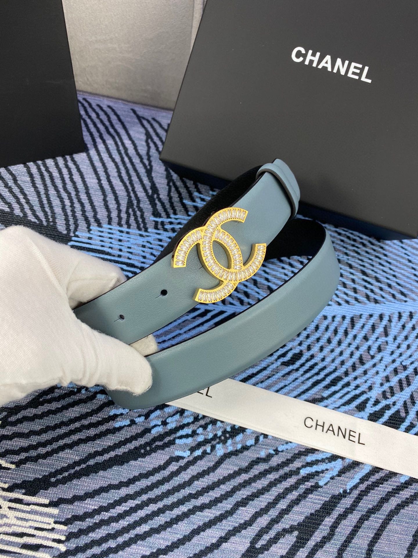 Chanel Sage Gold Crystal Belt - Image 3