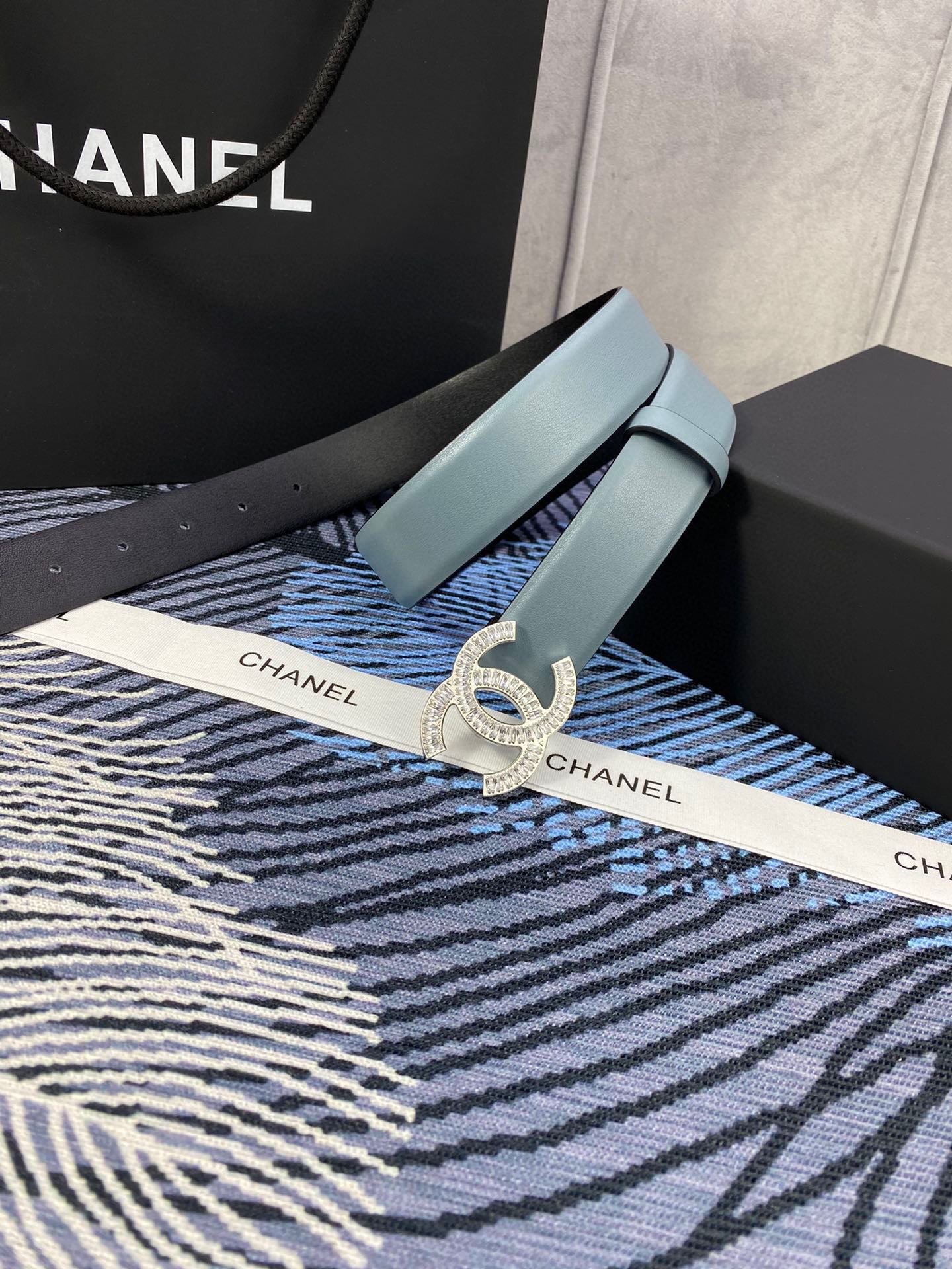 Chanel Blue Leather Crystal Belt - Image 4