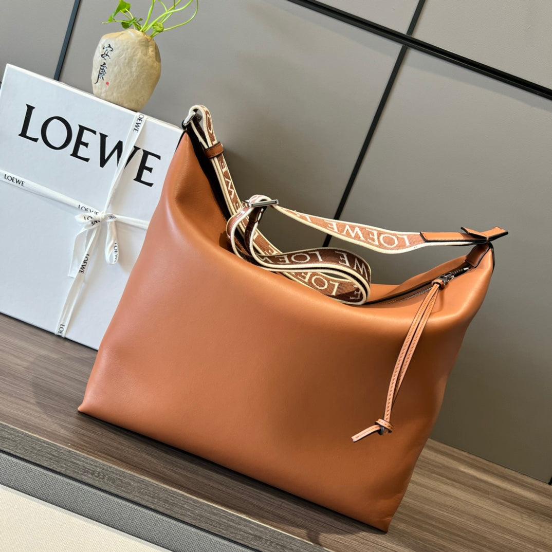 Alternative view of Loew Unisex Cubi Shoulder Crossbody Zipper Commuter Tote Bag Tan smooth calfskin