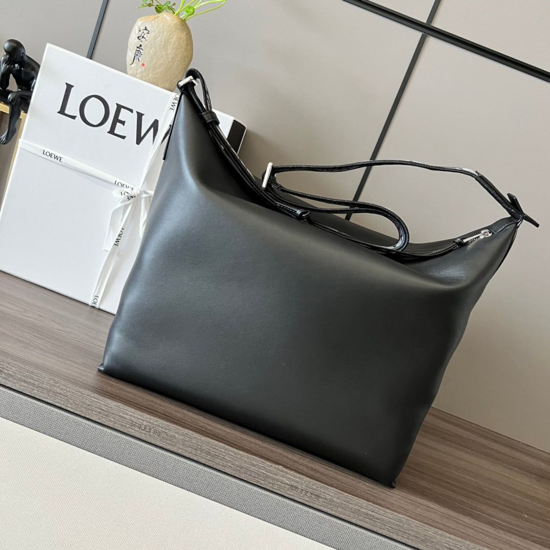 Alternative view of Loew Unisex Cubi Shoulder Crossbody Zipper Commuter Tote Bag Black smooth calfskin