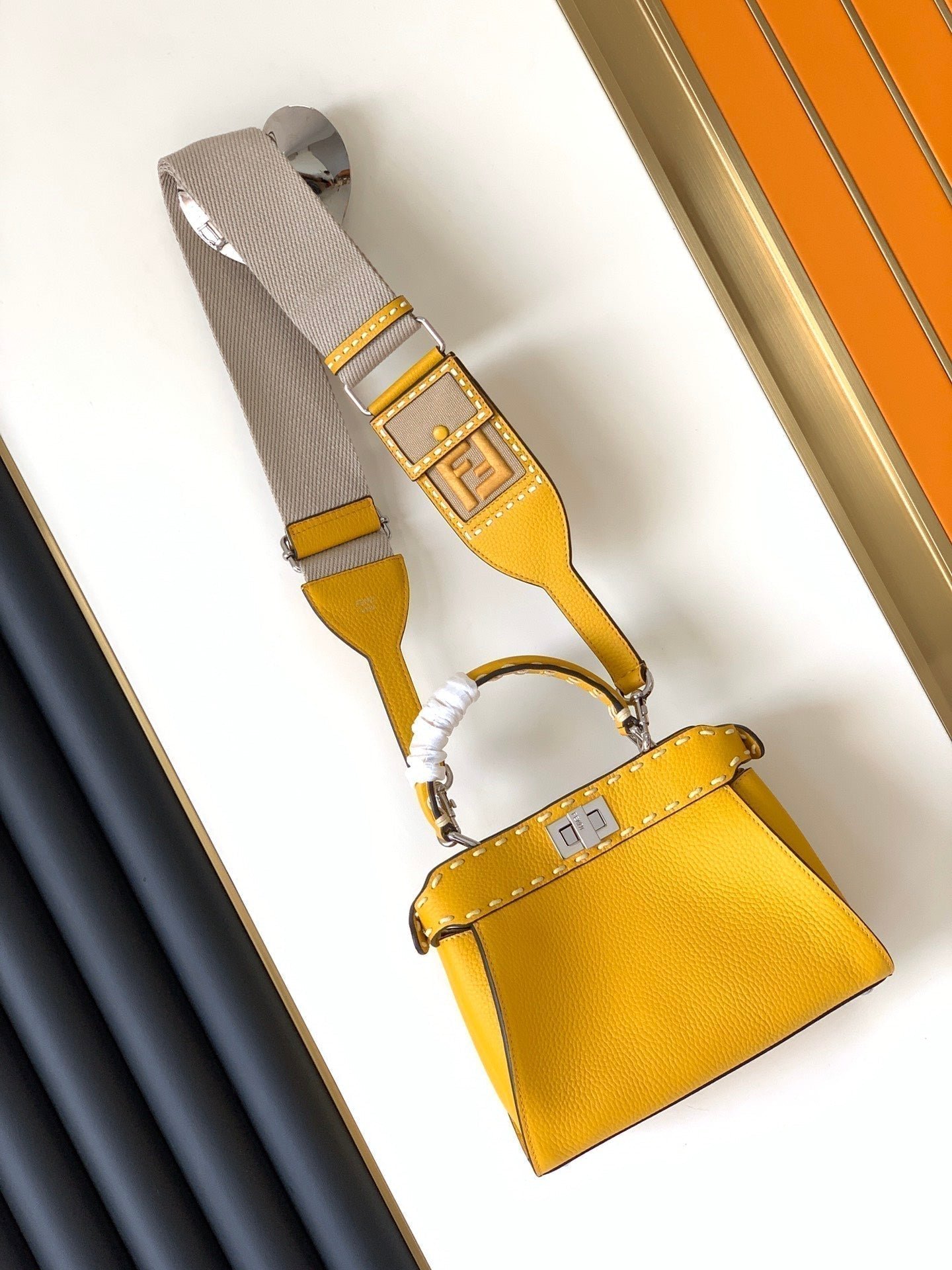 Fendi Peekaboo Mini Selleria 23cm Yellow Calfskin - Image 4