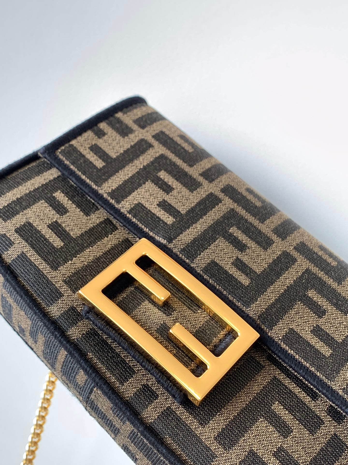 Fendi Baguette 20 Brown Jacquard Fabric Bag - Image 3