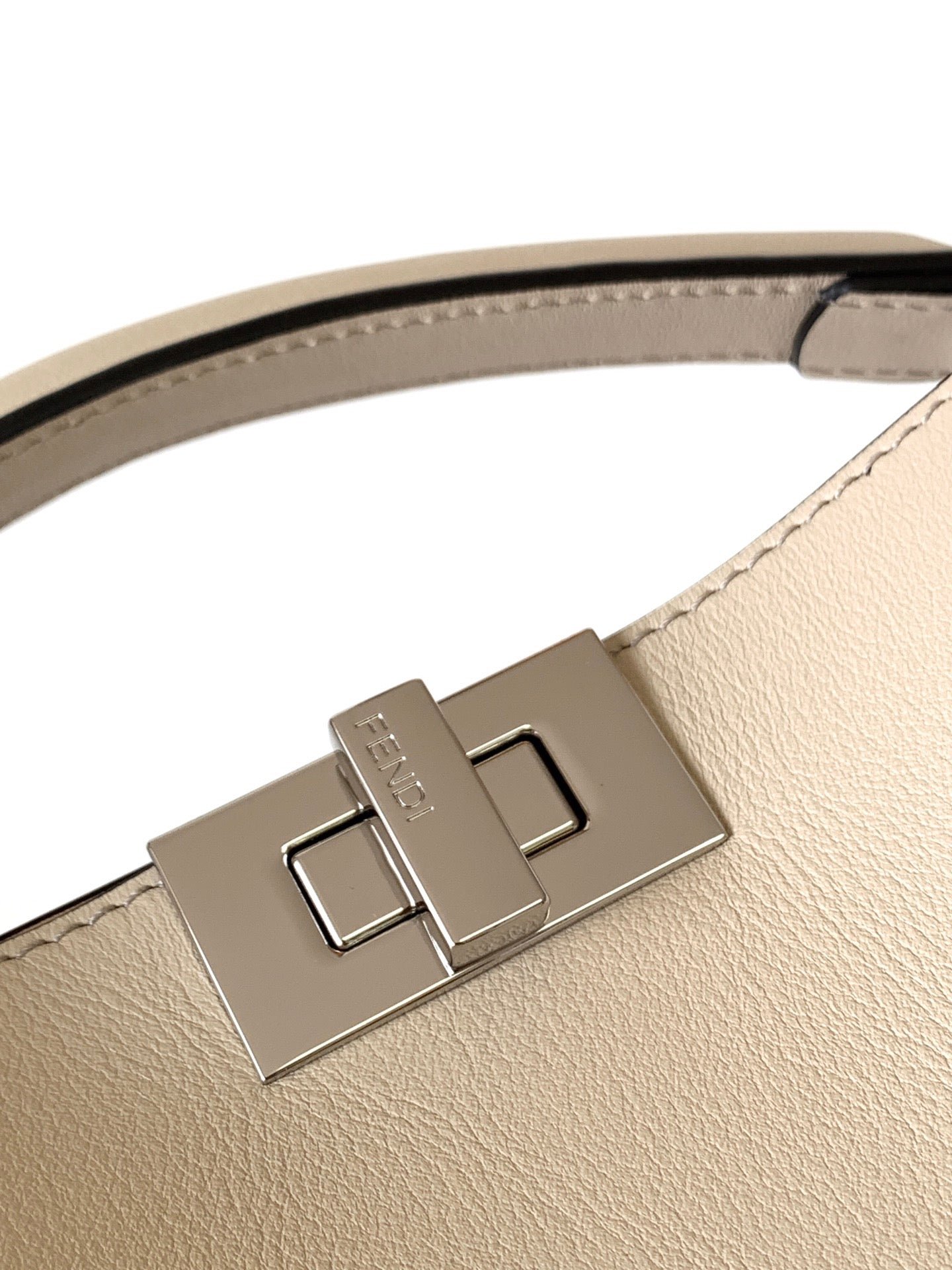 Fendi Peekaboo IseeU Small 27cm Ivory Lambskin - Image 4
