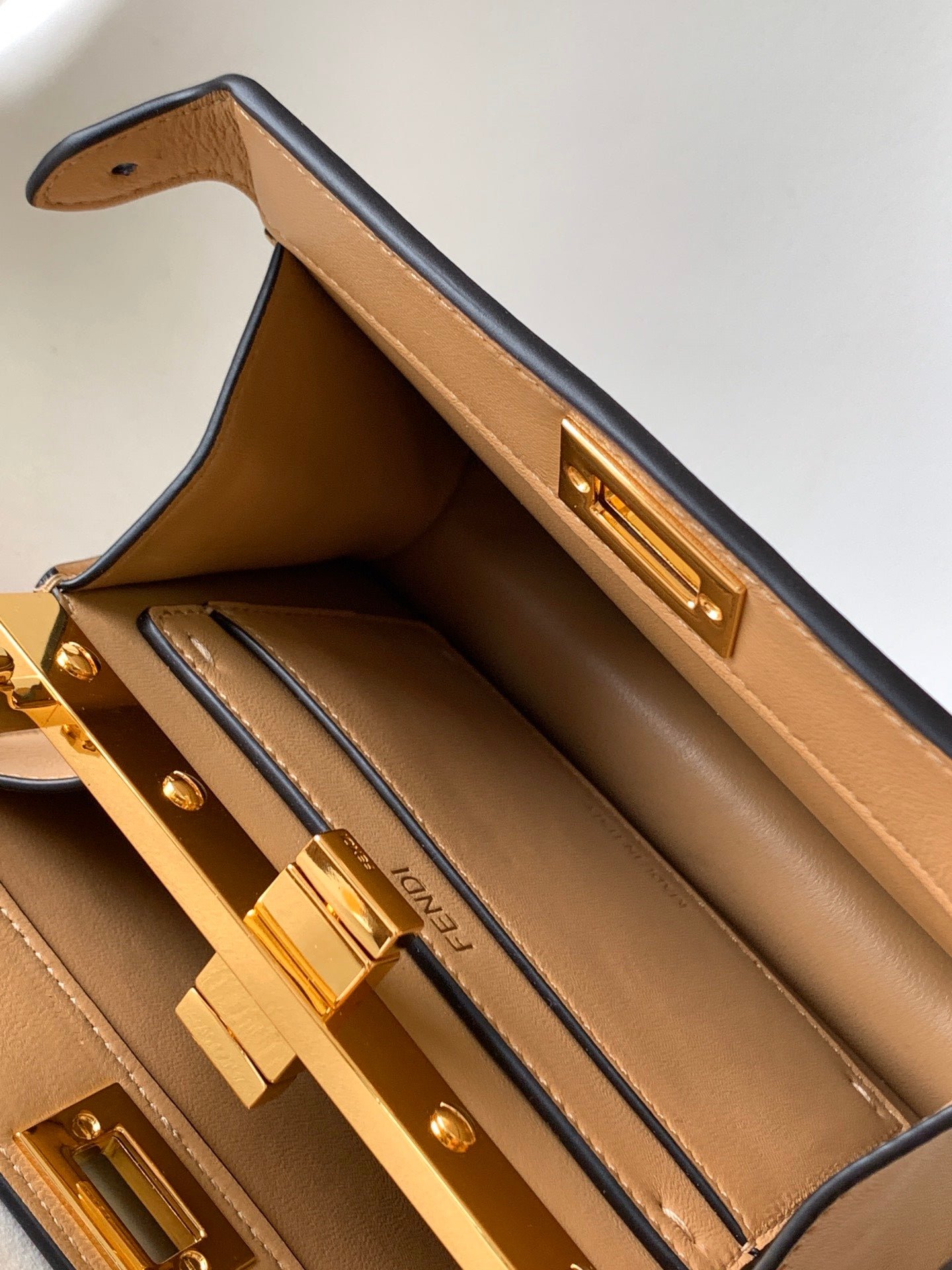Fendi Peekaboo Iseeu Petite 20 Brown Lambskin - Image 5