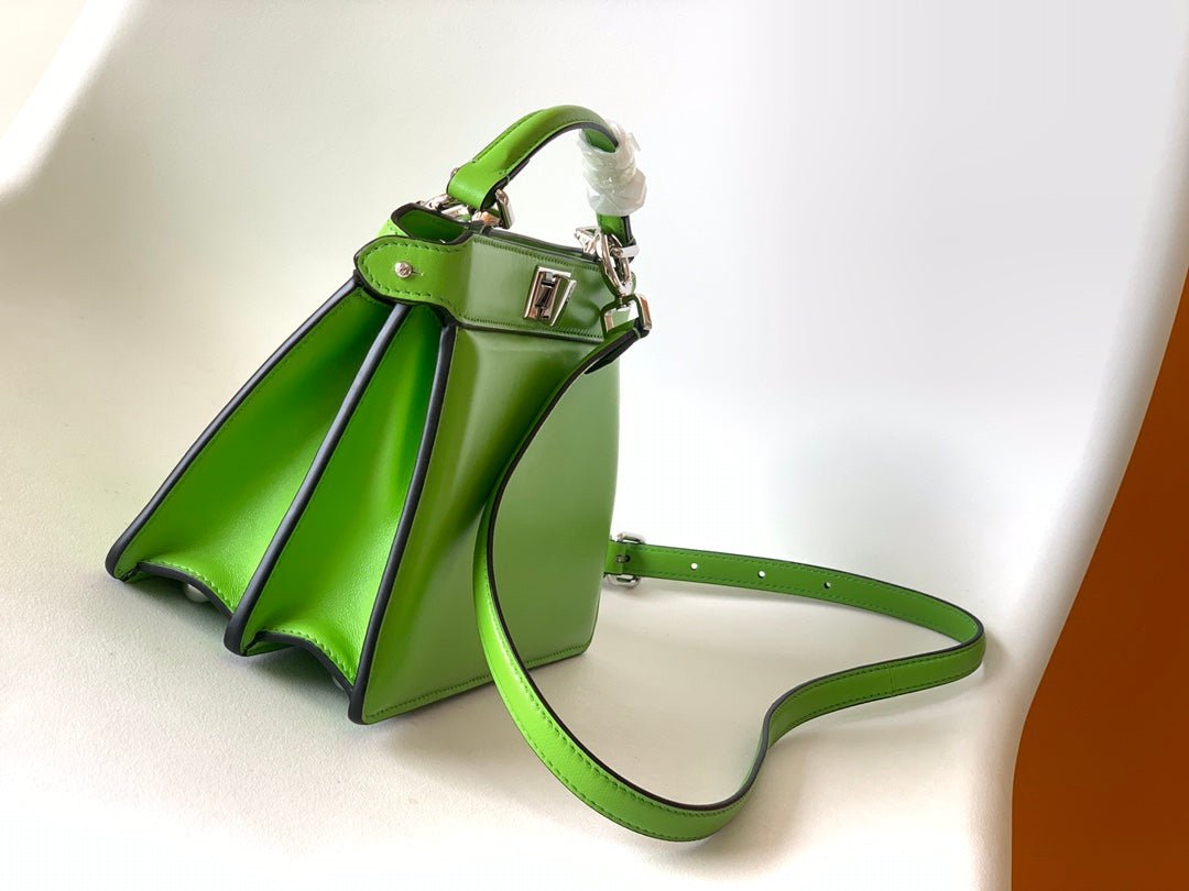 Fendi Peekaboo Iseeu Petite 20 Green Lambskin Silver - Image 9