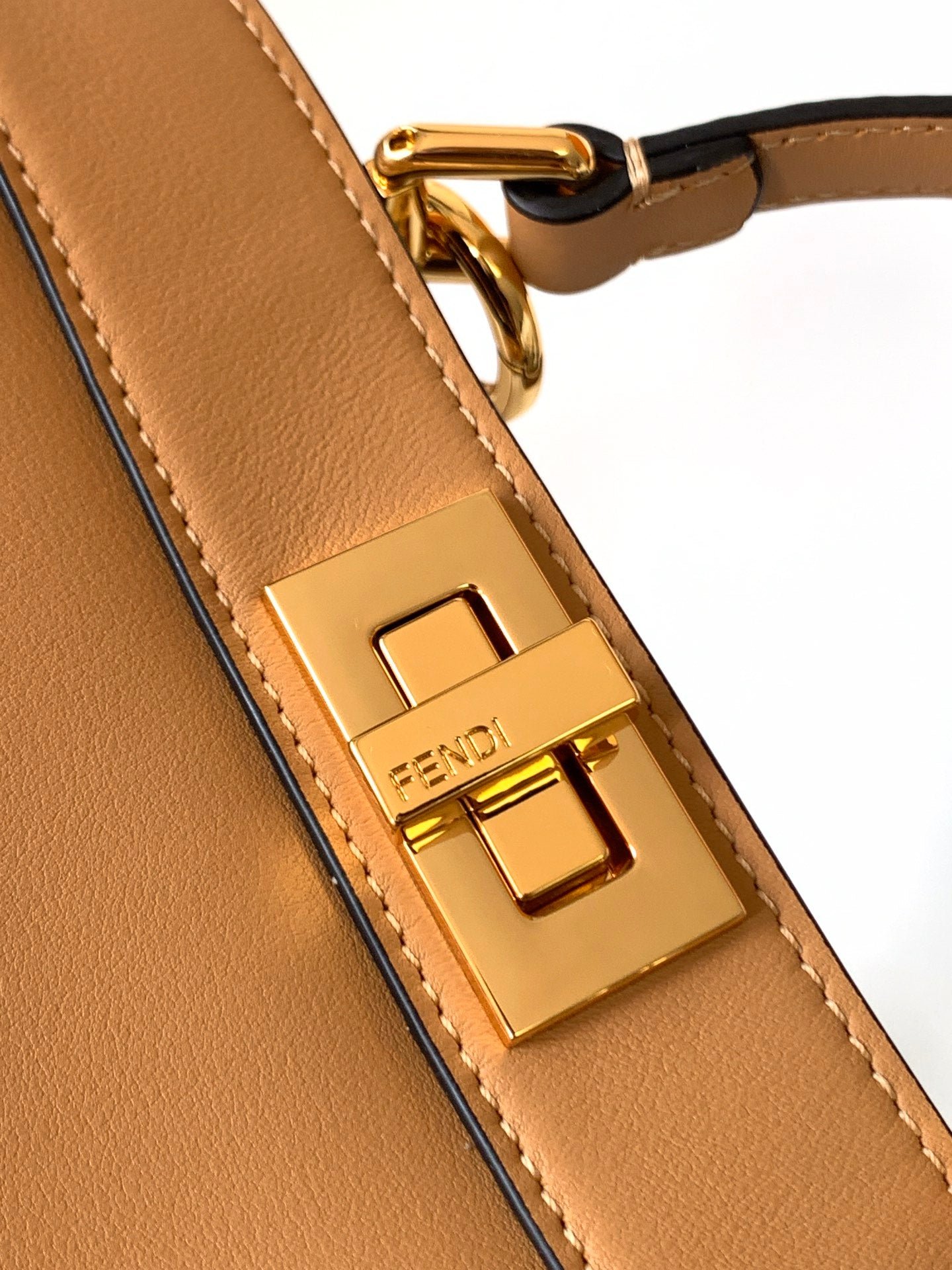 Fendi Peekaboo IseeU Small 27cm Beige Lambskin - Image 5