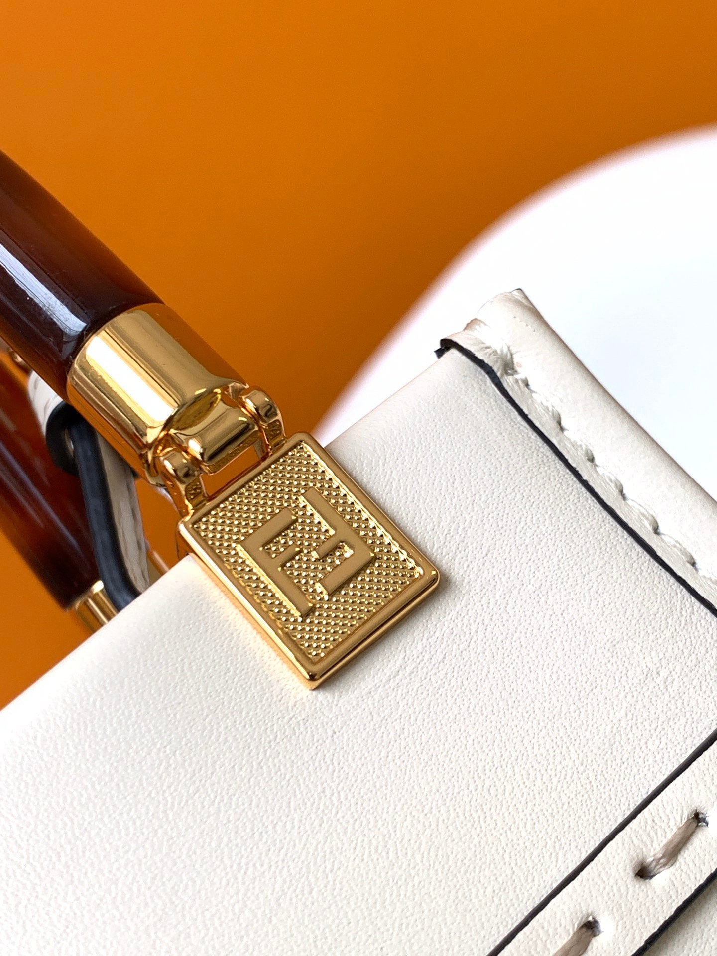 Fendi Mini Sunshine Shopper 18 White Calfskin Bag - Image 4