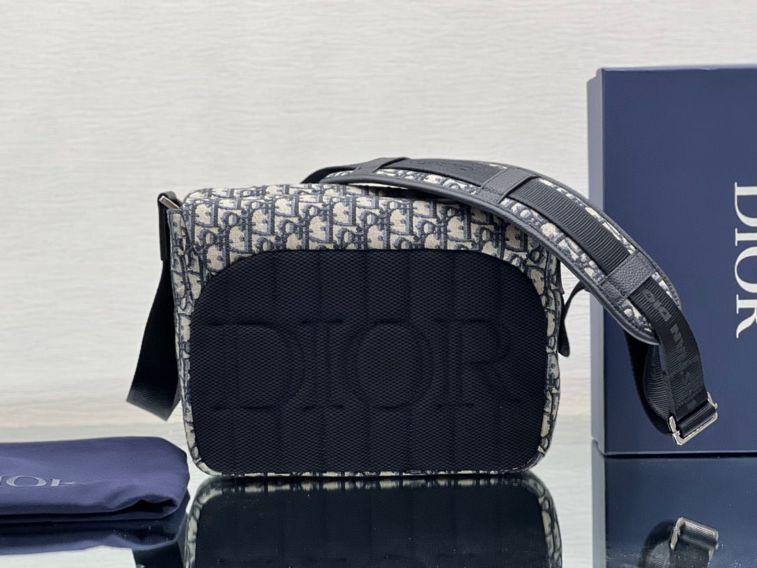 Dior Medium 31 Beige Black Oblique Jacquard Bag - Image 7