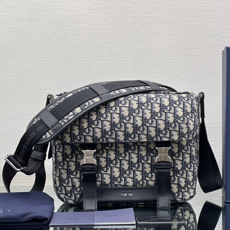 Dior Medium 31 Beige Black Oblique Jacquard Bag