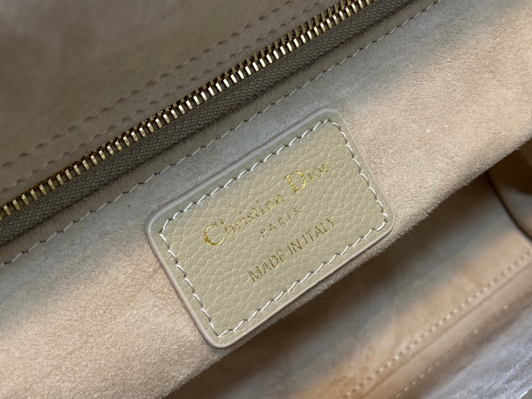 Dior Medium Lady 24cm Ecru Calfskin Quilted Bag - Image 5
