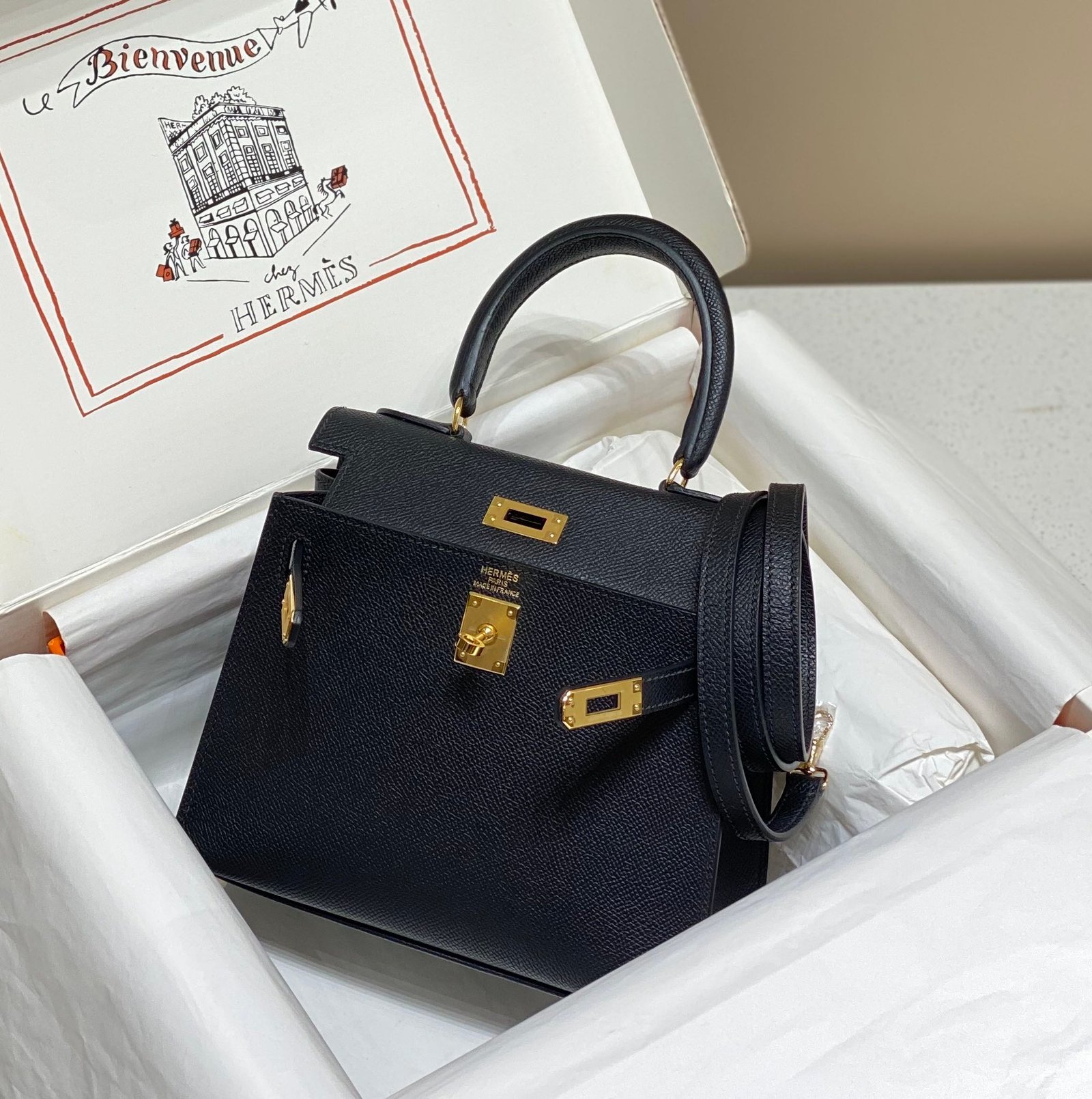 Alternative view of HERMES KELLY MINI 20 BAG IN BLACK CALFSKIN WITH GOLD HARDWARE