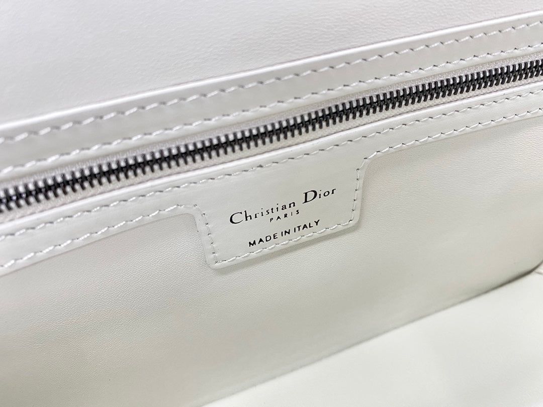 Dior Diorcamp 23 White Quilted Calfskin Bag - Image 9