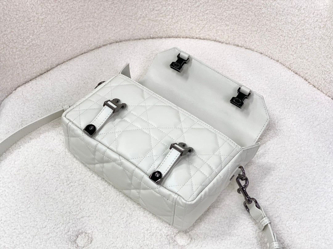 Dior Diorcamp 23 White Quilted Calfskin Bag - Image 6