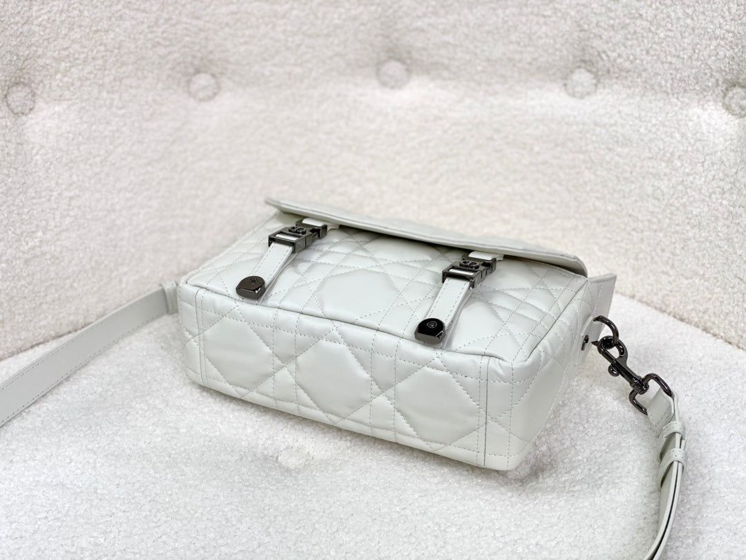 Dior Diorcamp 23 White Quilted Calfskin Bag - Image 5
