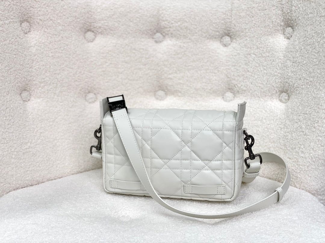 Dior Diorcamp 23 White Quilted Calfskin Bag - Image 4