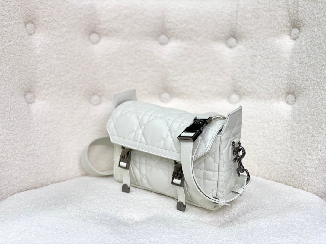 Dior Diorcamp 23 White Quilted Calfskin Bag - Image 3