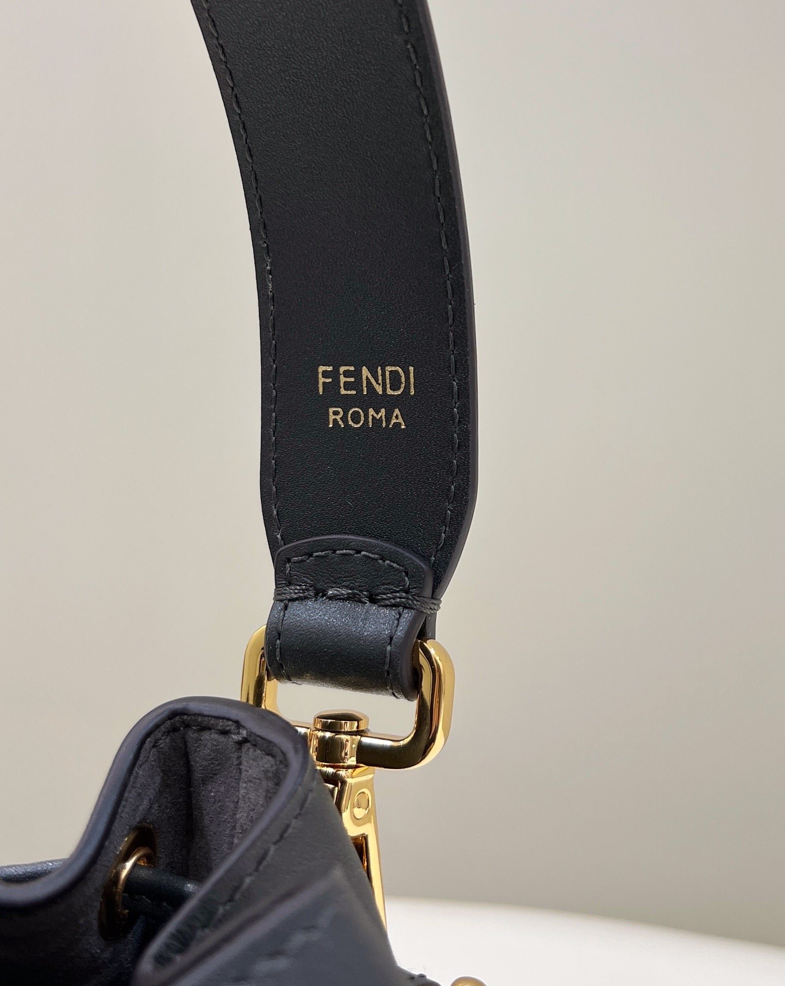 Fendi Mon Tresor Mini 18 FF Fabric Bucket - Image 8
