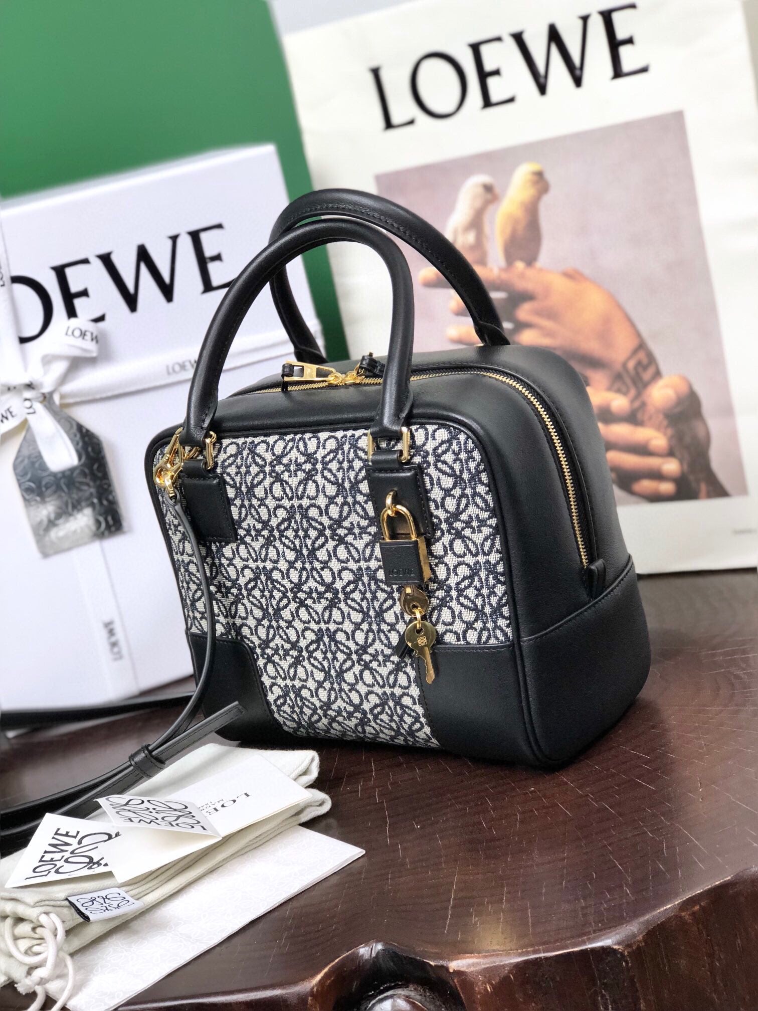LOE AMAZONA 19 BAG IN BLACK CALFSKIN AND MONOGRAM JACQUARD - Image 3