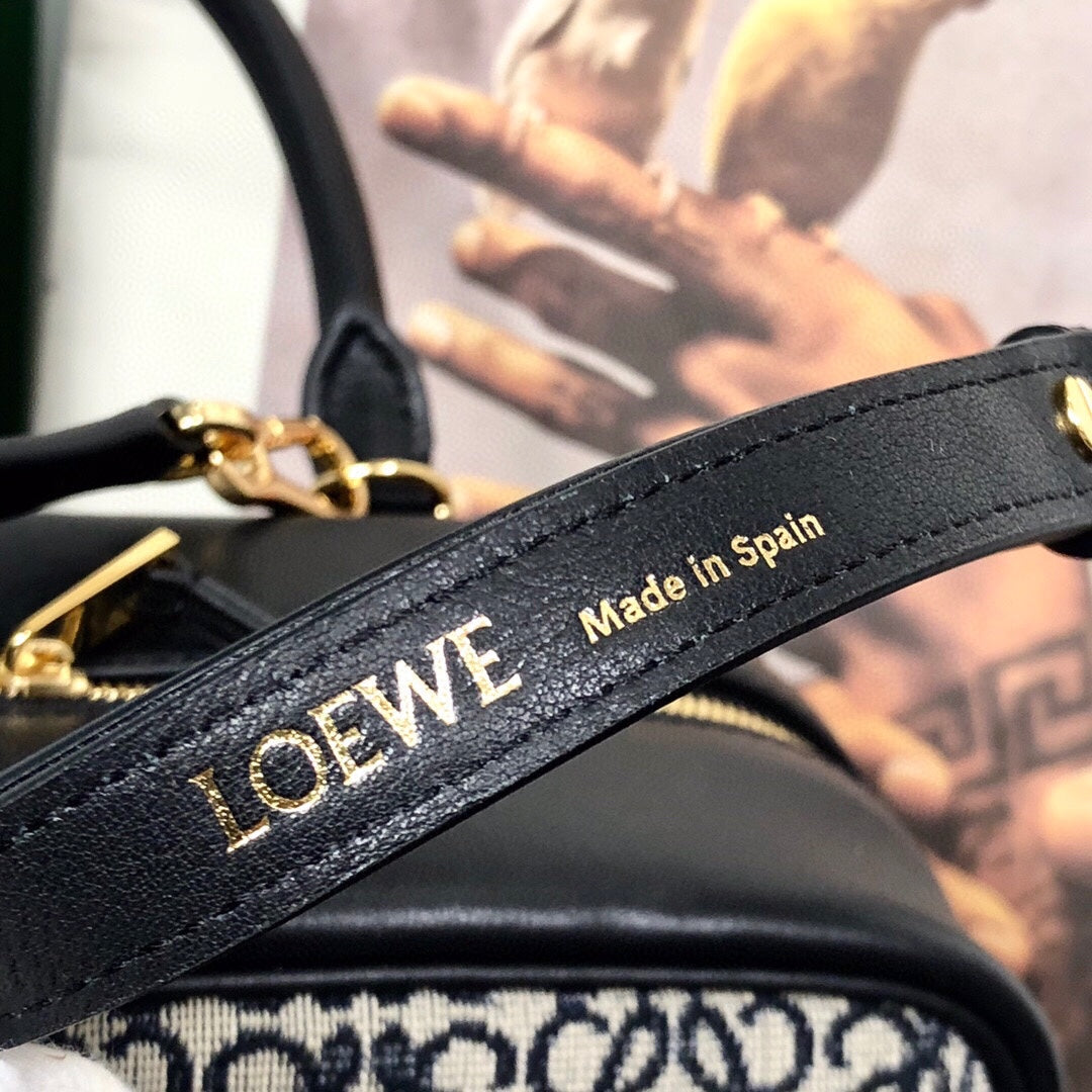 LOE AMAZONA 19 BAG IN BLACK CALFSKIN AND MONOGRAM JACQUARD - Image 6