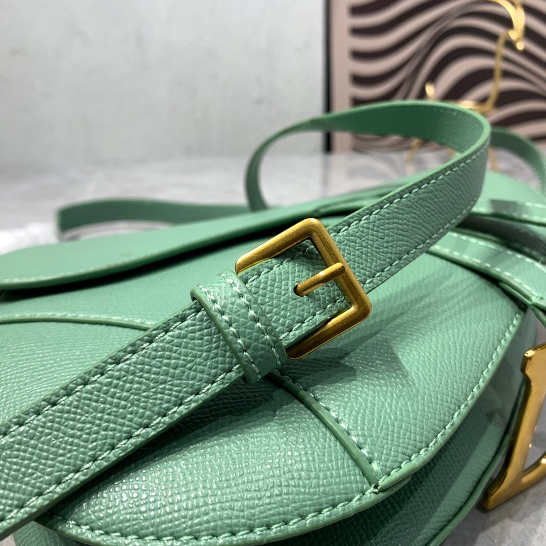 Dior Saddle Green Matte Grained Calfskin Handbag - Image 5